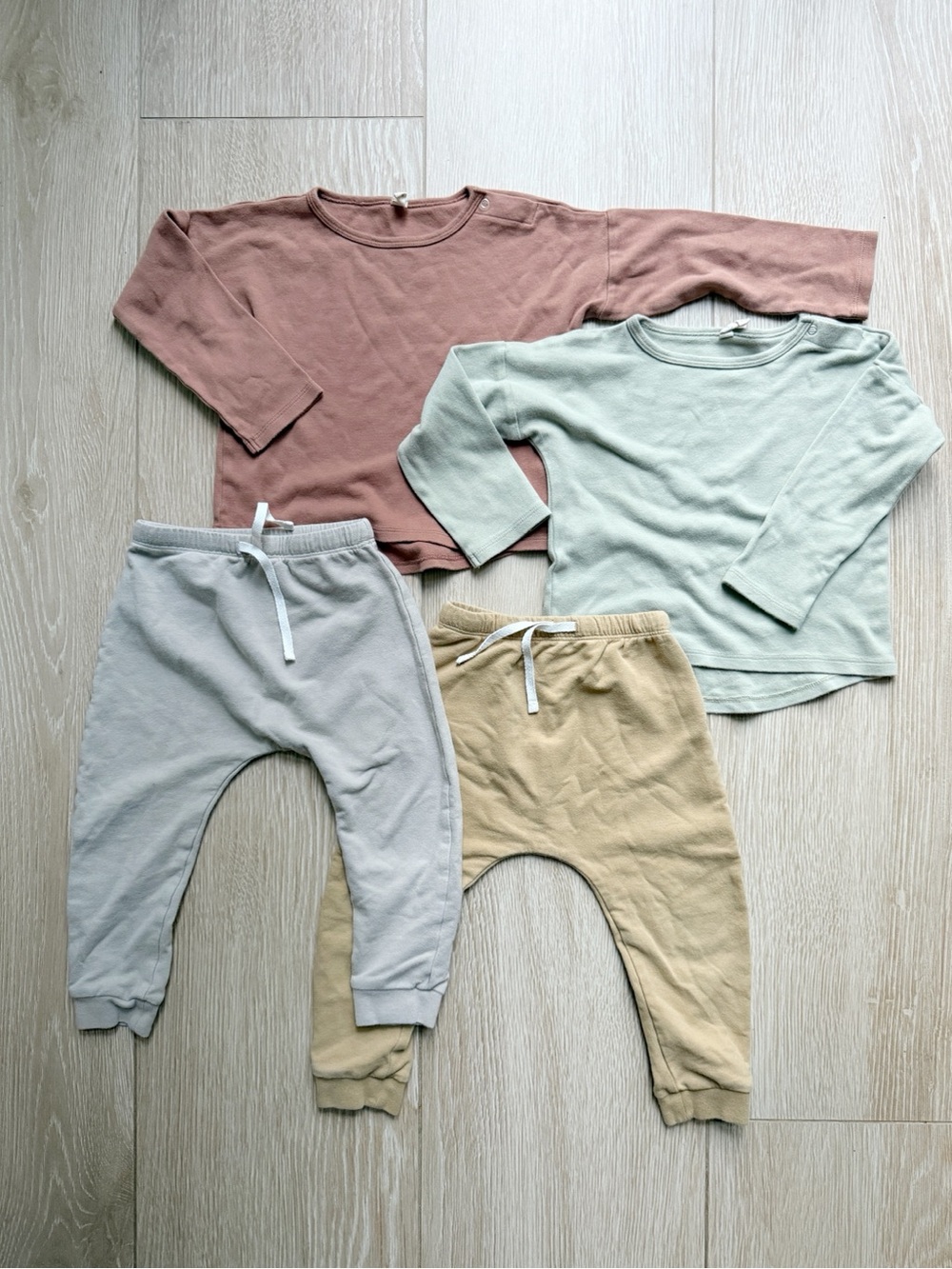 Quincy Mae 4pc bundle, sz 2-3yrs